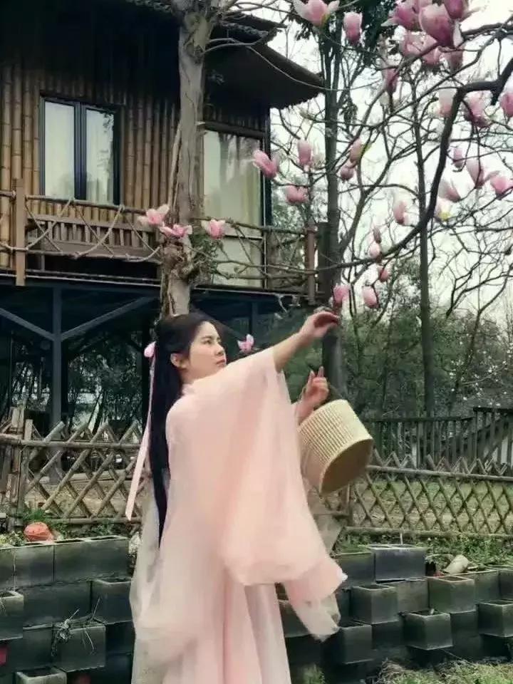 90后女农场主,90后美女自主创业2个月创收20多万