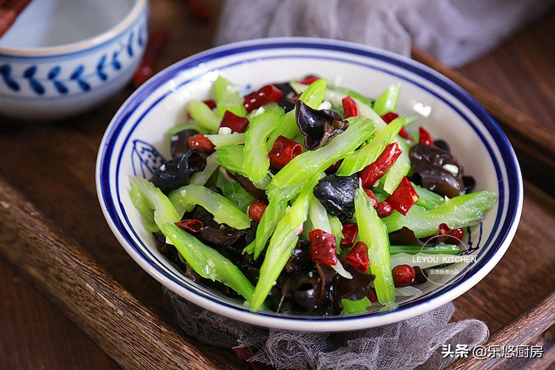 夏天必吃的十道凉拌菜做法,入夏后多吃十道菜经济实惠又美味