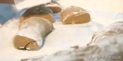 闻喜煮饼山西省的地方传统名点,山西特产闻喜煮饼的做法