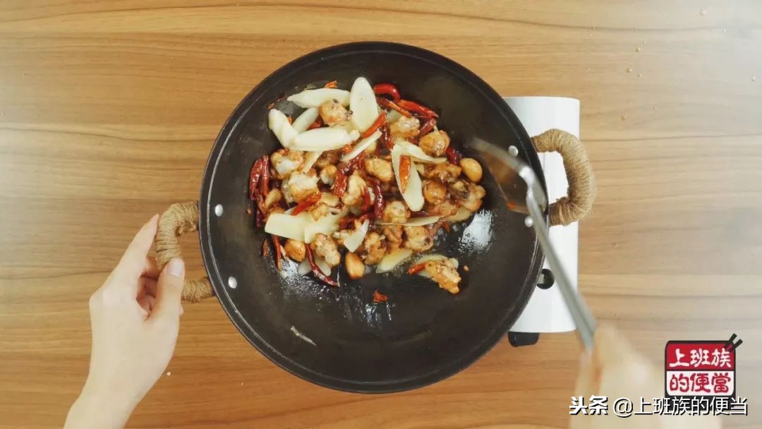 炒鸡最好吃的做法，香气扑鼻，真想赶紧学做！