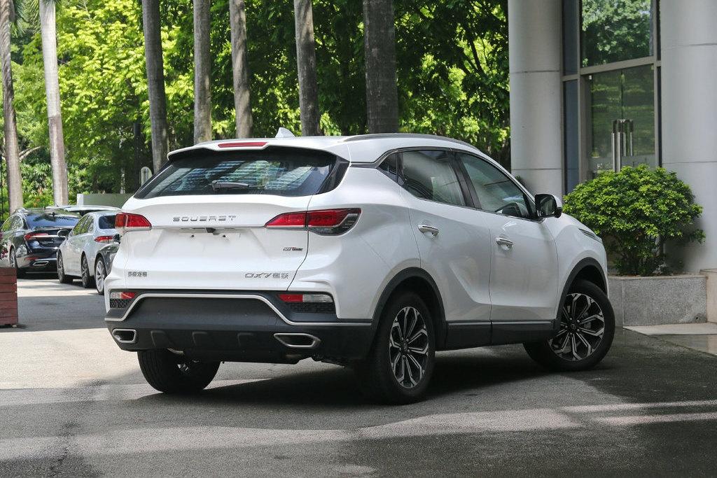 真实体验东南DX7，出乎预料1.5T有197匹，还可自动泊车