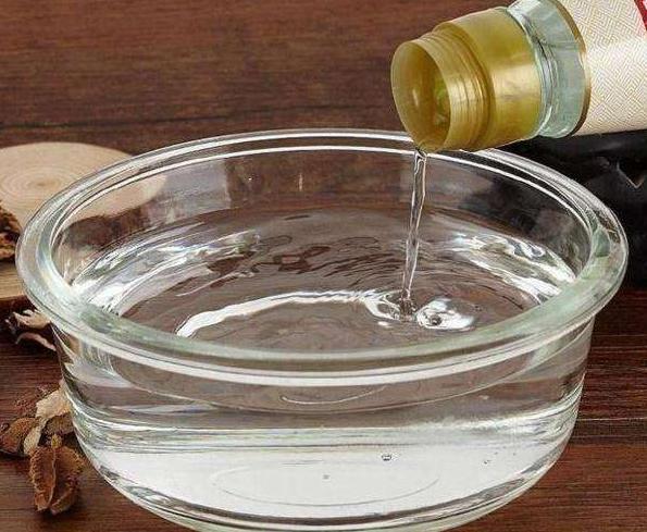 白t恤发黄最有效的洗白方法,白t恤衫发黄怎么变白