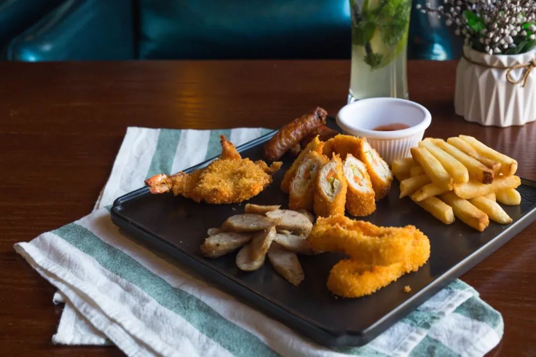 大连这家西餐厅美得像仙境,大连正宗西餐厅推荐