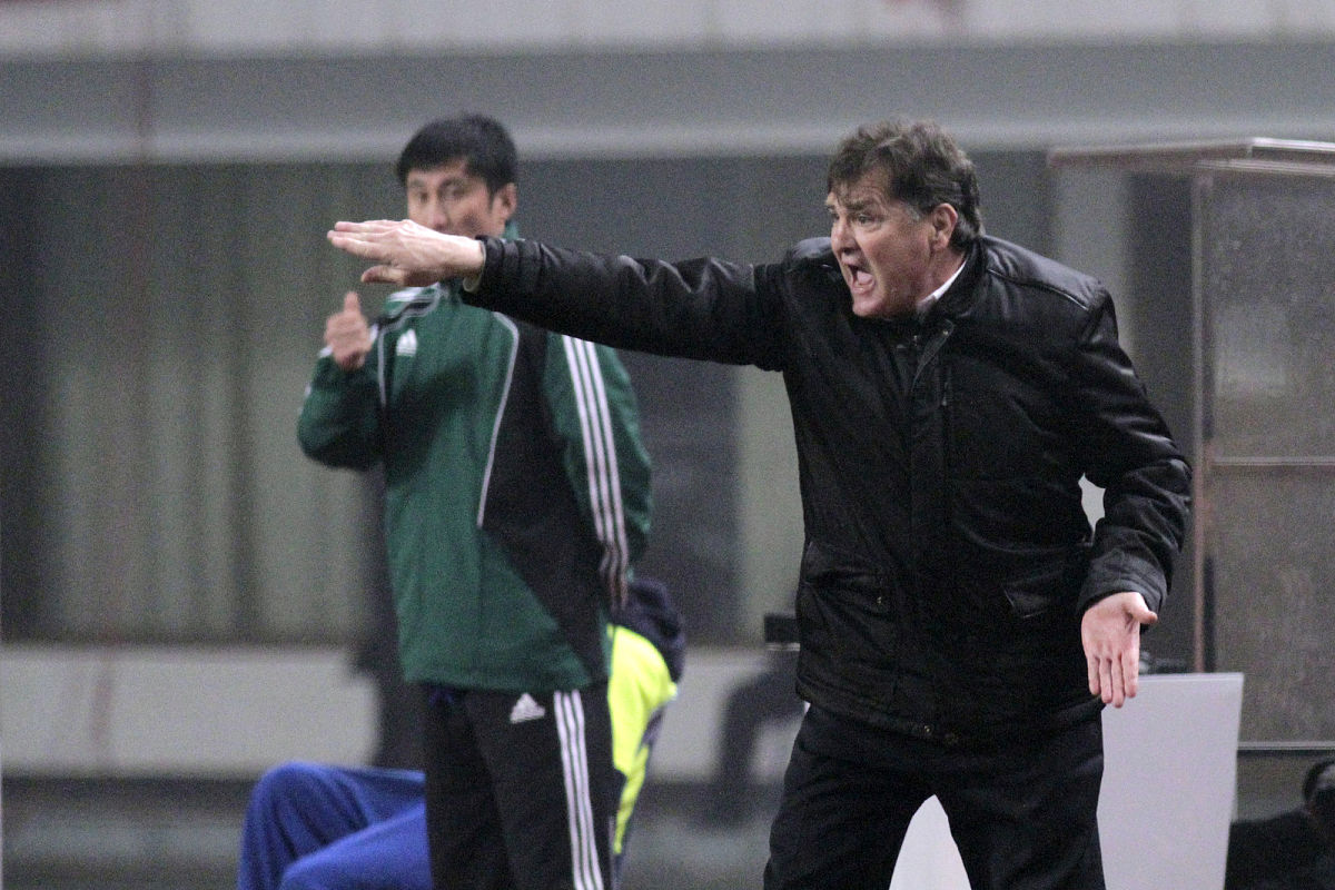 中国足球福地长沙剪辑,贺龙体育场中国足球福地