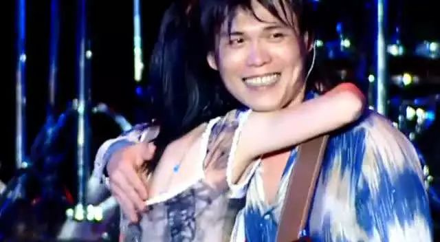 伍佰8090年代演唱会,伍佰演唱会80年后的青春回忆