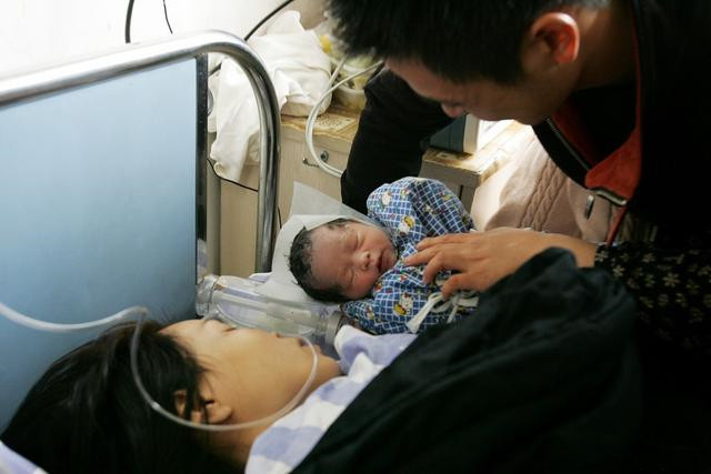 顺产和剖腹产孕妈对比,顺产和剖腹产妈妈的身体变化区别