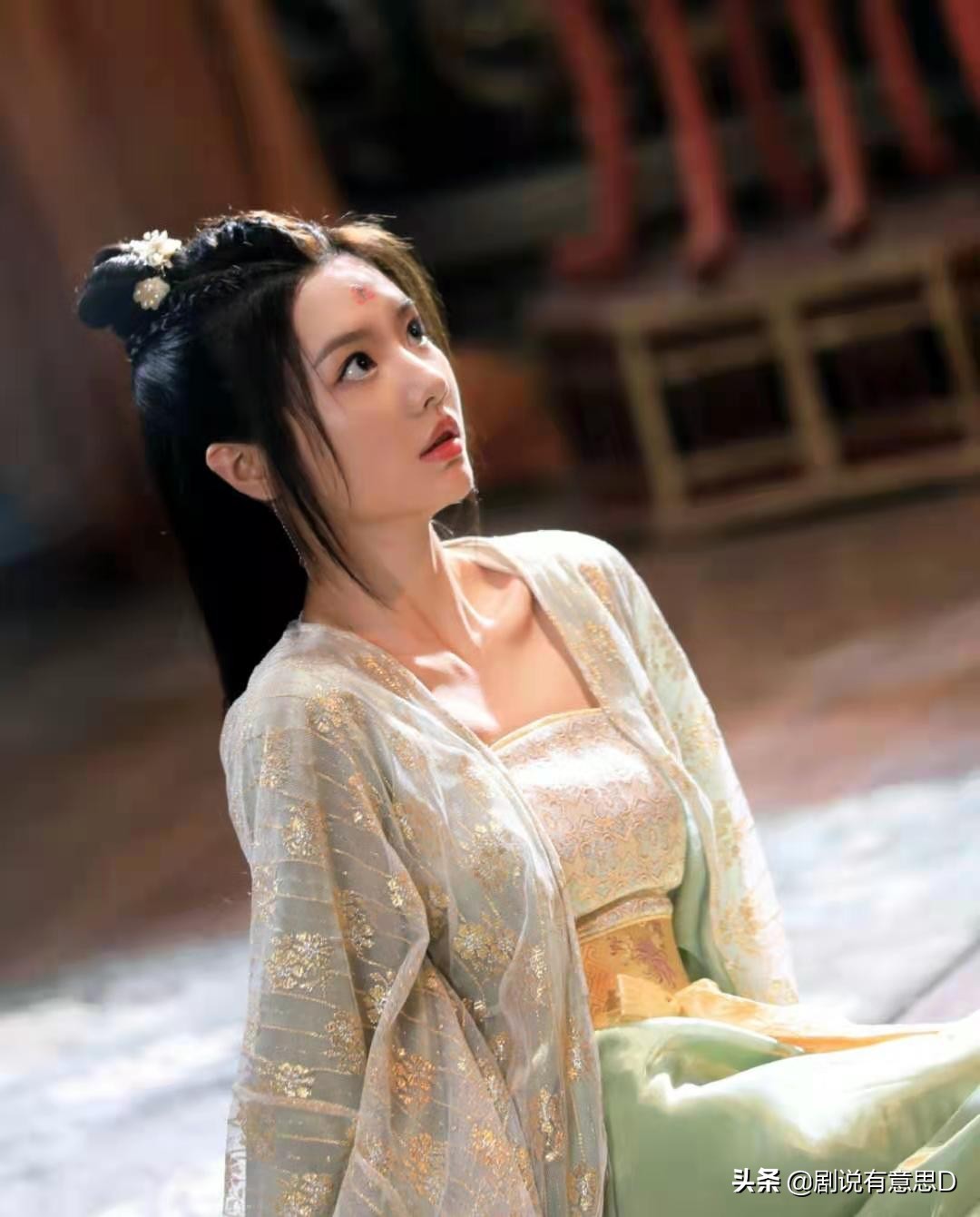 侯明昊男扮女装吴磊表白,吴磊侯明昊cp名