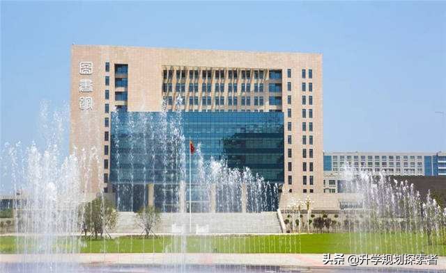 该校原隶属于河南省财政厅，分数低就业好毕业生进入银行税务单位