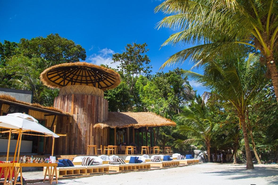 第一次出国去泰国还是印尼,第一次出国去泰国旅游怎么样