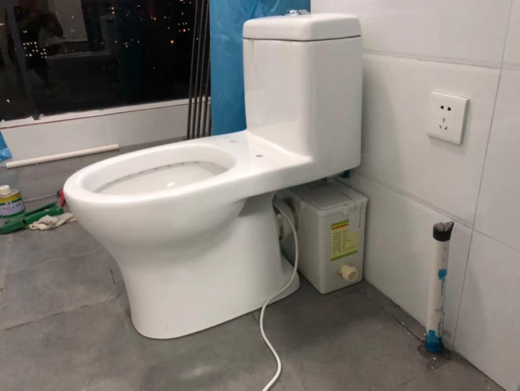 马桶堵住了一直冲水能冲下去吗,马桶堵住出气口还一直上水