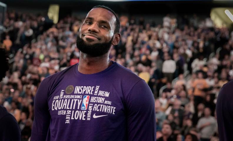 詹姆斯是不是救了安东尼,他救了一条人命挽救了2个家庭