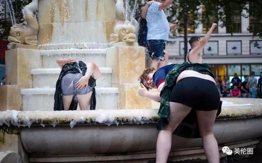 街头斗殴、醉酒裸奔...一大波短裙男子不顾警告涌入伦敦