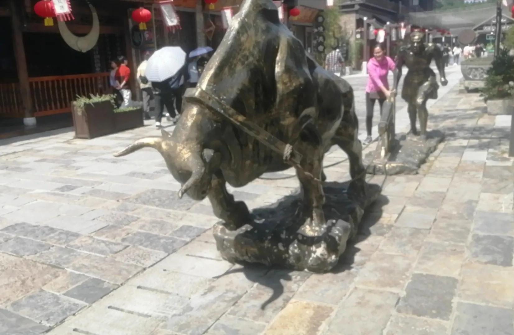 丹寨县万达小镇特色,丹寨万达小镇国家休闲街区