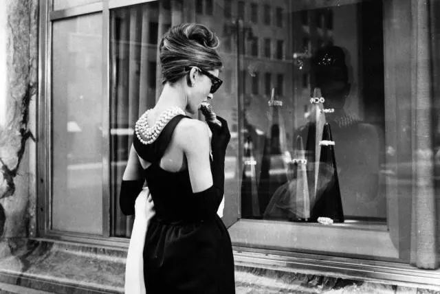 lv母公司收购珠宝巨头,lv母公司一年挣多少钱