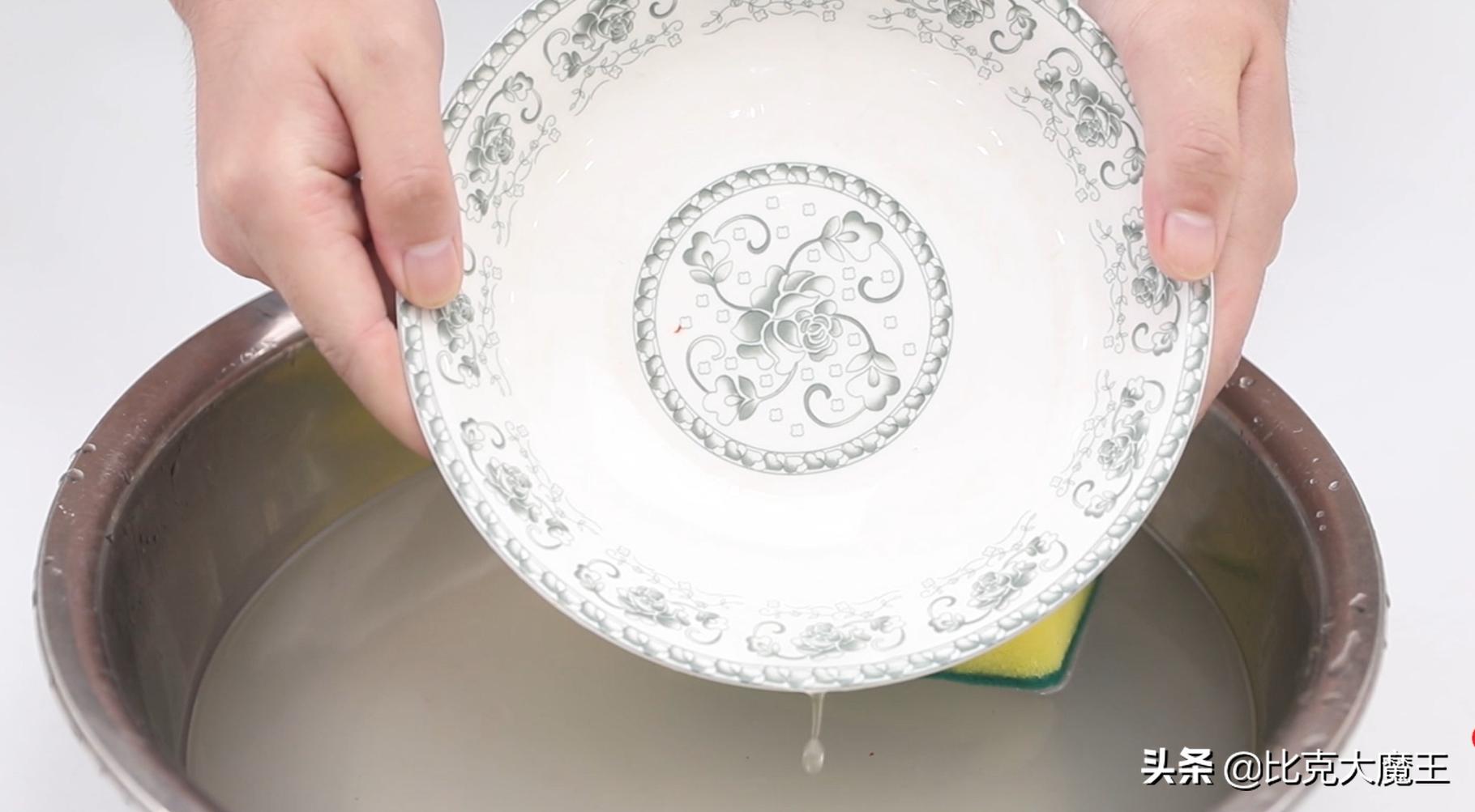 橘子皮能和盐一起用吗,橘子皮泡水时可以加上什么