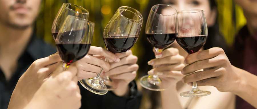 祝酒词干货：学会这4招，宴会敬酒讲话不再怕