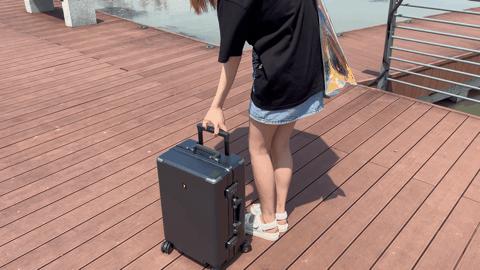 行李箱怎么选最合适,三看一查教你识别合格电子产品