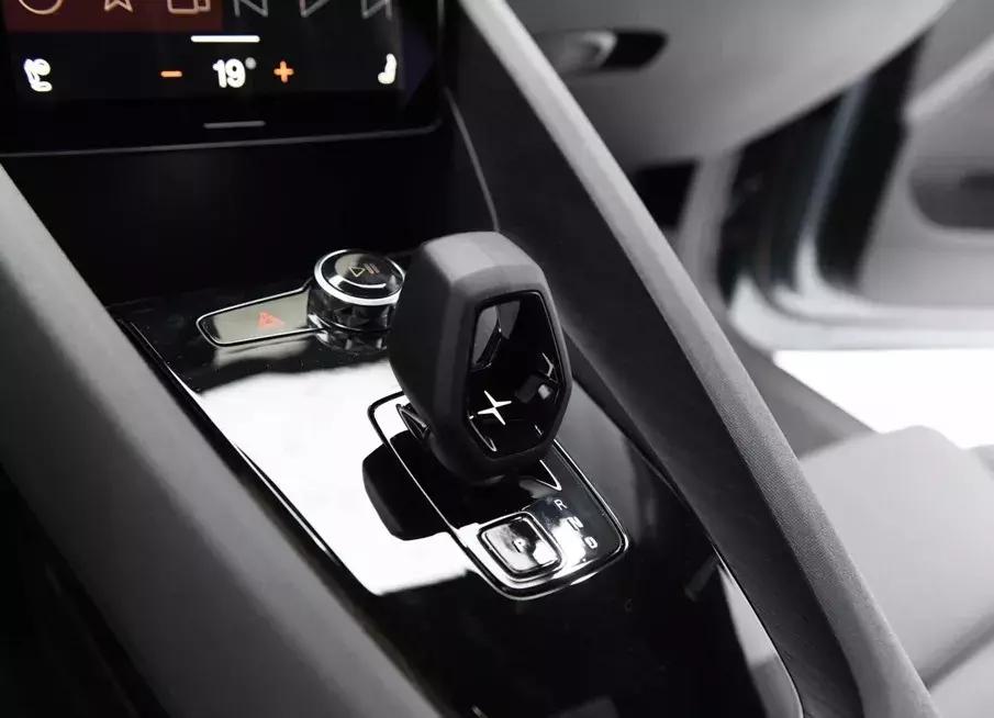 polestar22024款正式上市懂车帝,沃尔沃电动车polestar2