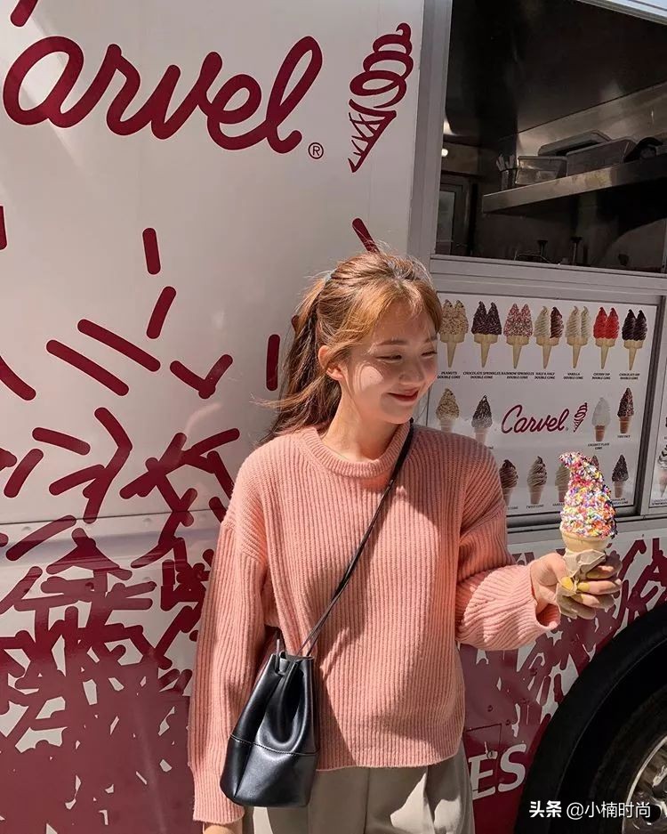 小麦肤色适合衣服颜色穿搭口诀,黑黄暗沉皮肤适合怎样穿搭