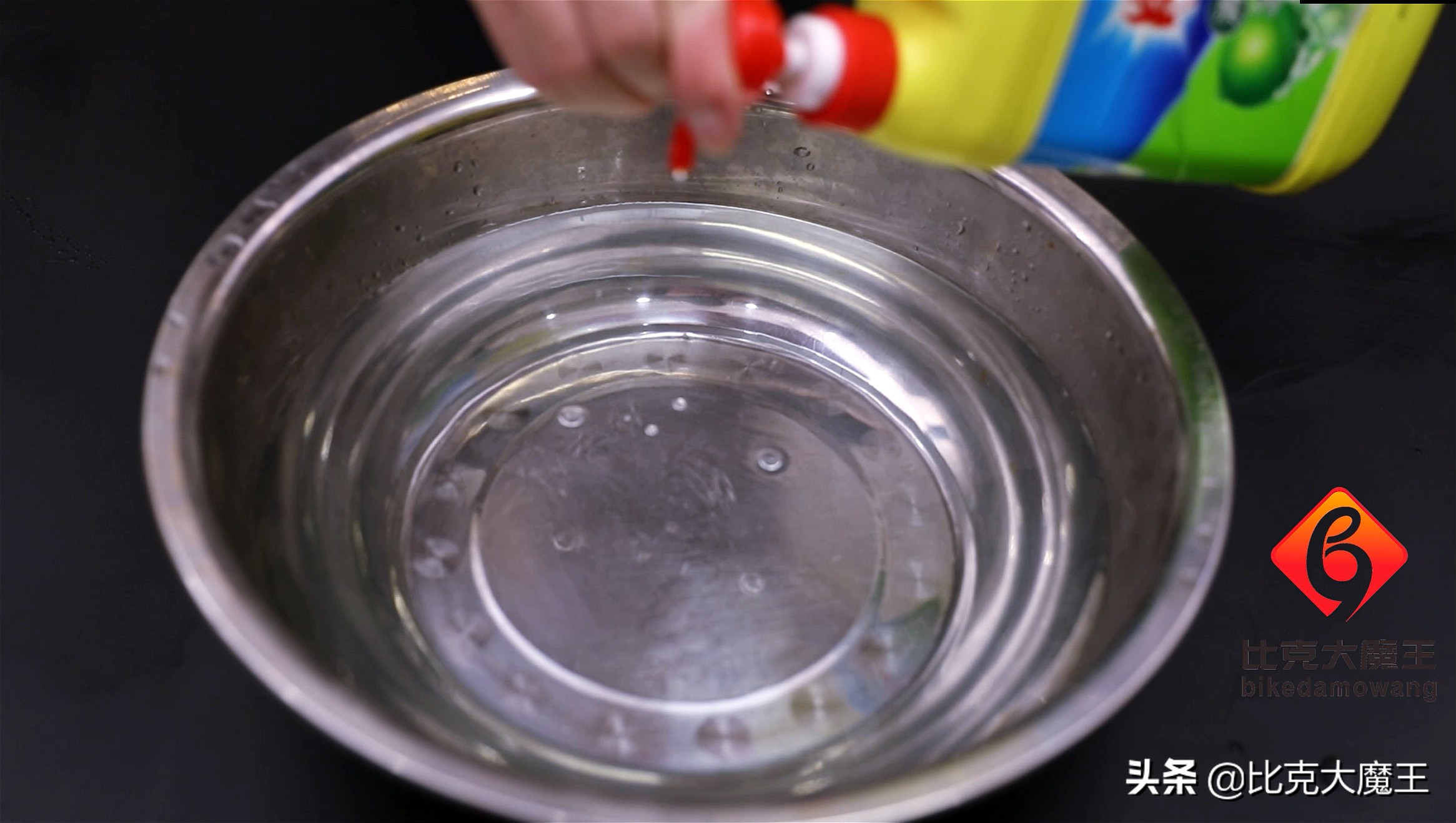 厨房小篮子怎么清洁,菜篮子脏了用啤酒能洗掉吗