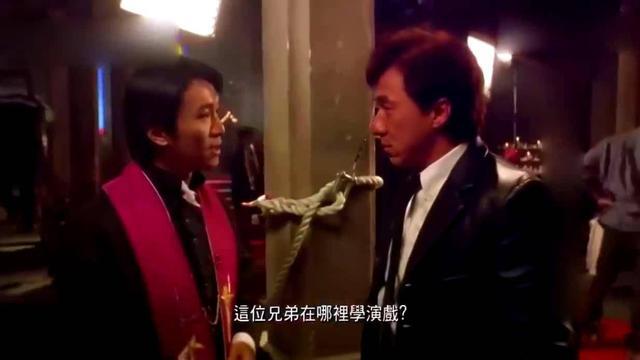 喜剧之王周星驰我养你画面,周星驰喜剧之王一个人在屋内片段