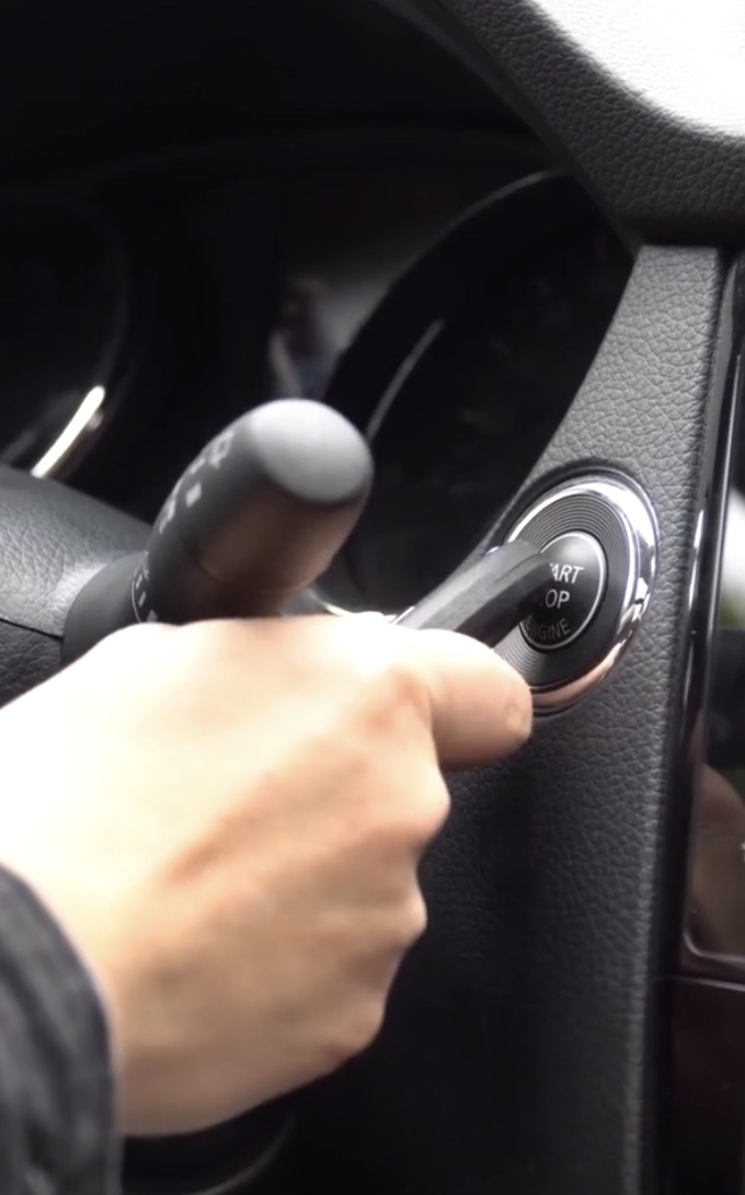 奇骏感应钥匙不灵的原因,奇骏如何用机械钥匙打火