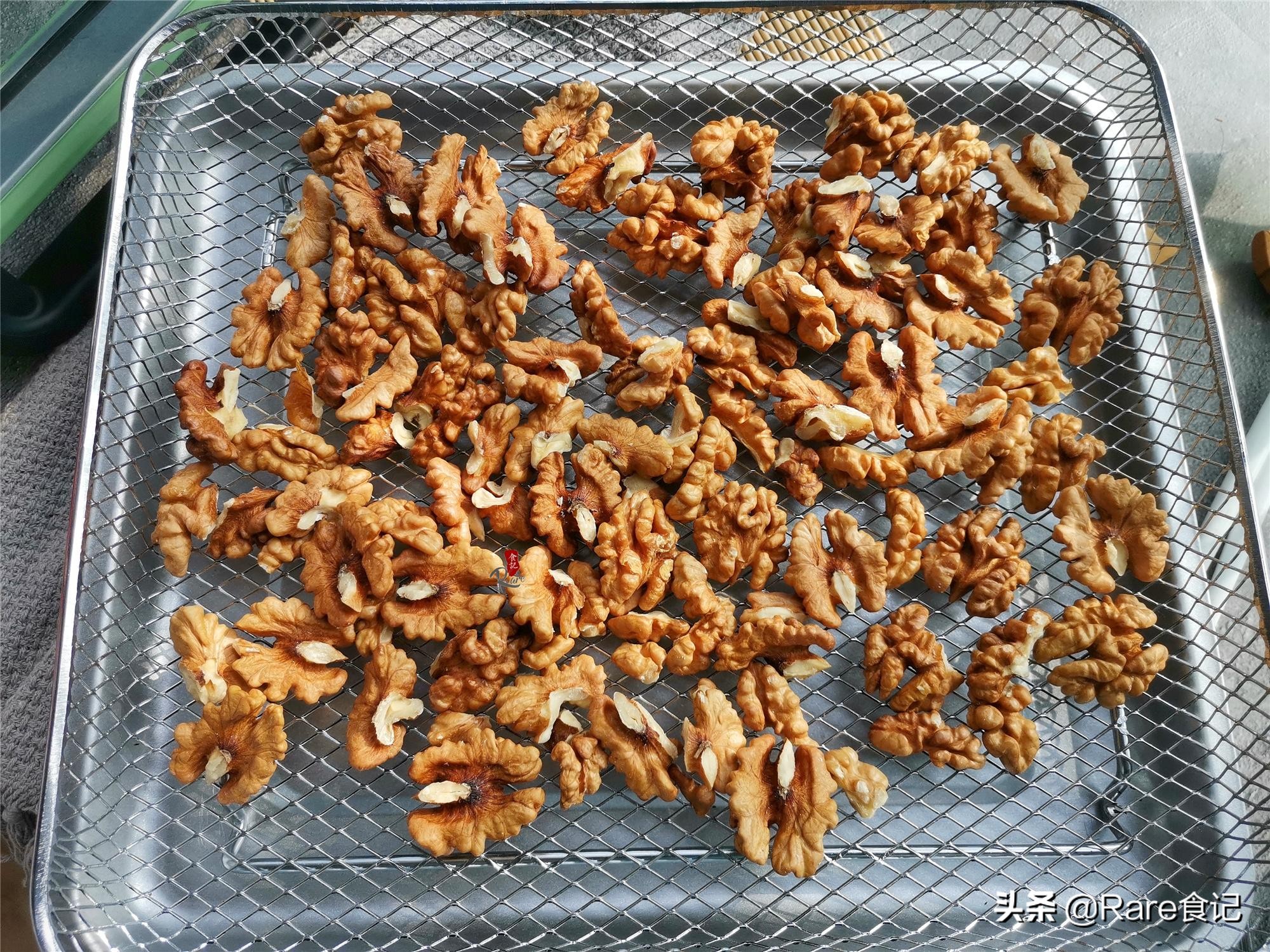 原味核桃怎么弄才能酥脆,核桃太苦怎么做成甜核桃