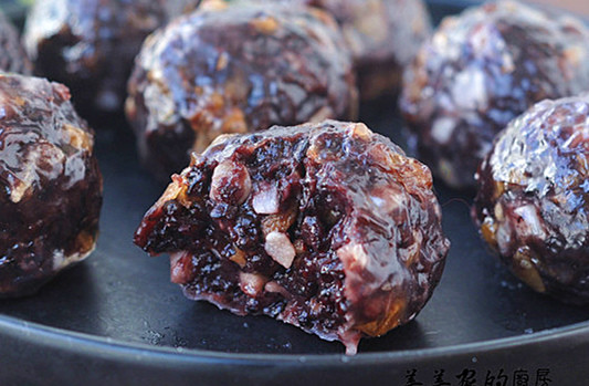 黑米球做法步骤,黑米球的做法