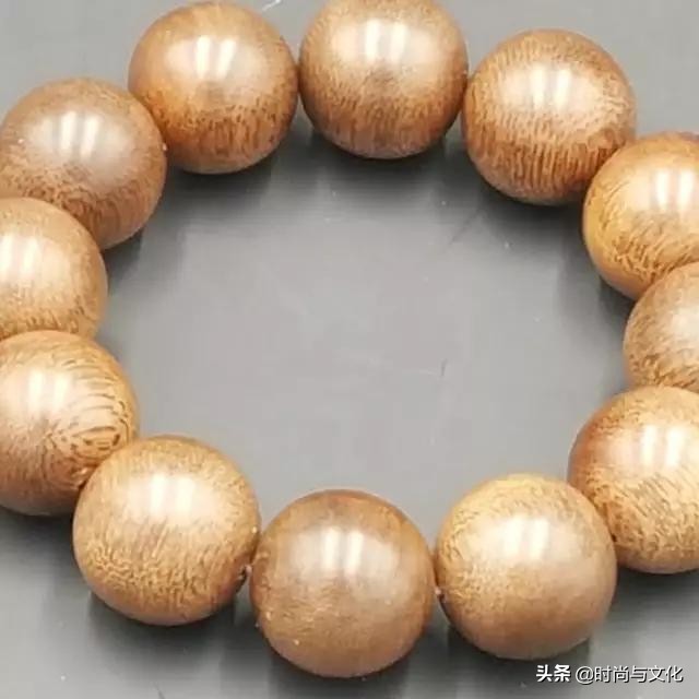沉香奇楠手串佩戴好处,沉香手串一年四季都可以佩戴吗