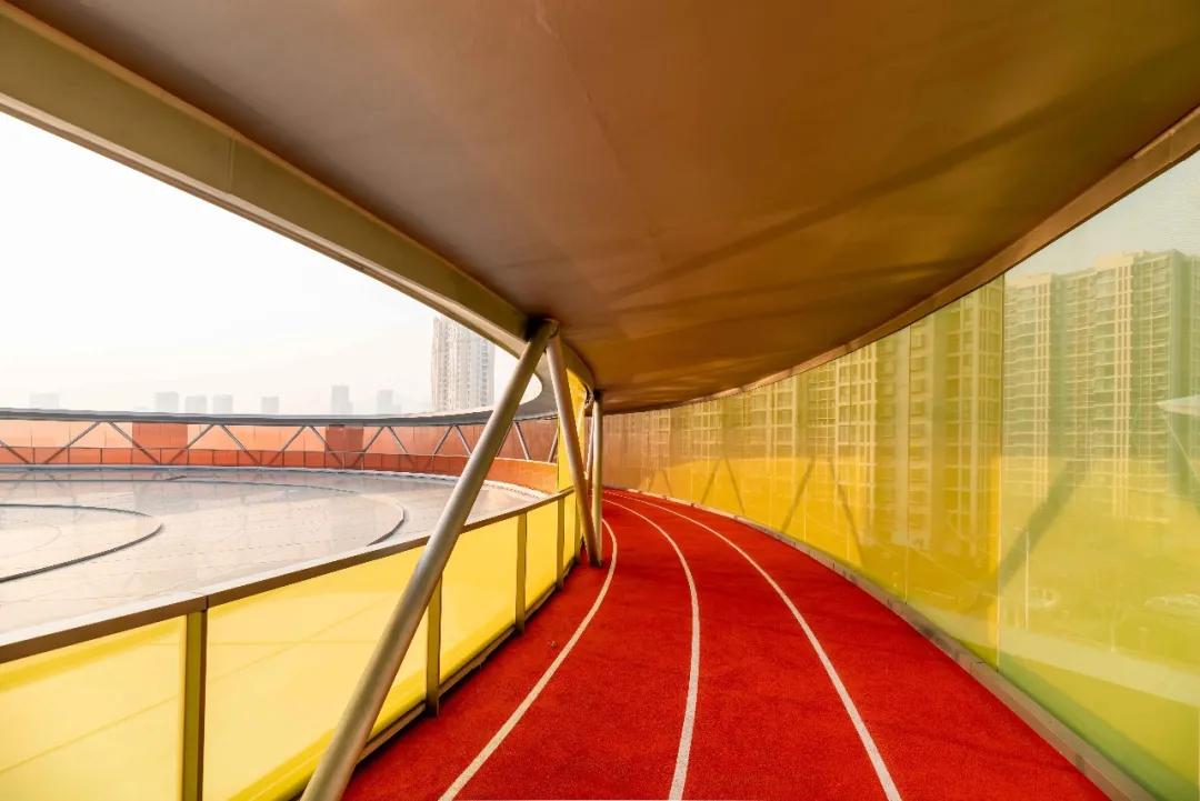 街道气息与IP植入｜青岛万科V盟荟糖果小镇AAI国际建筑