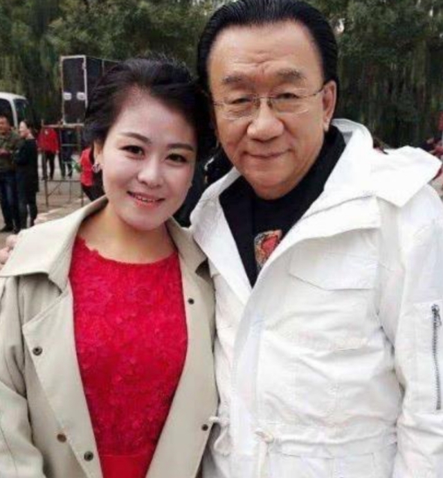 一辈子没有好的作品，晚年只能靠绯闻吸引大众眼球