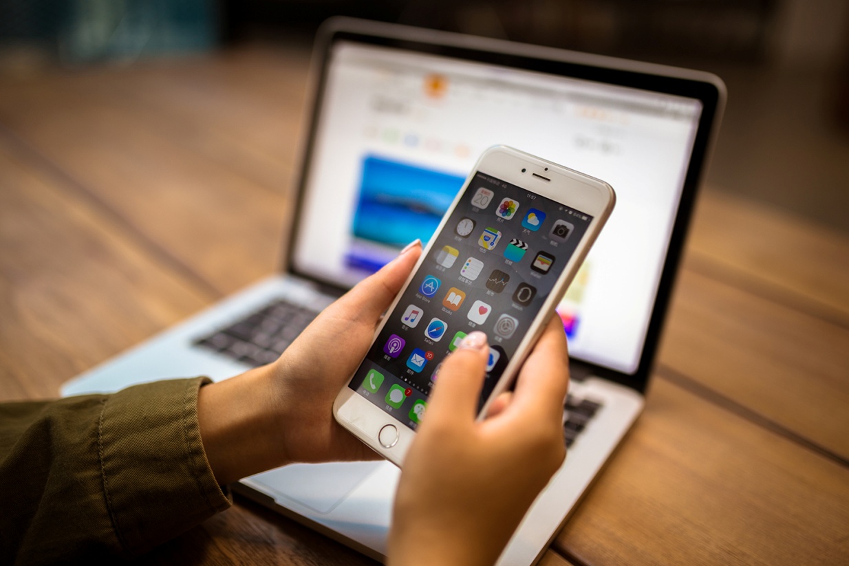 浮躁现代人该何去何从,让人浮躁的大环境里更要认清自我