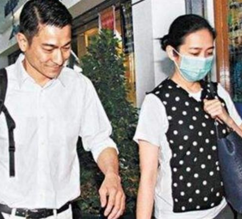 苦心经营的形象一下崩塌,刘德华事业落魄如何逆袭