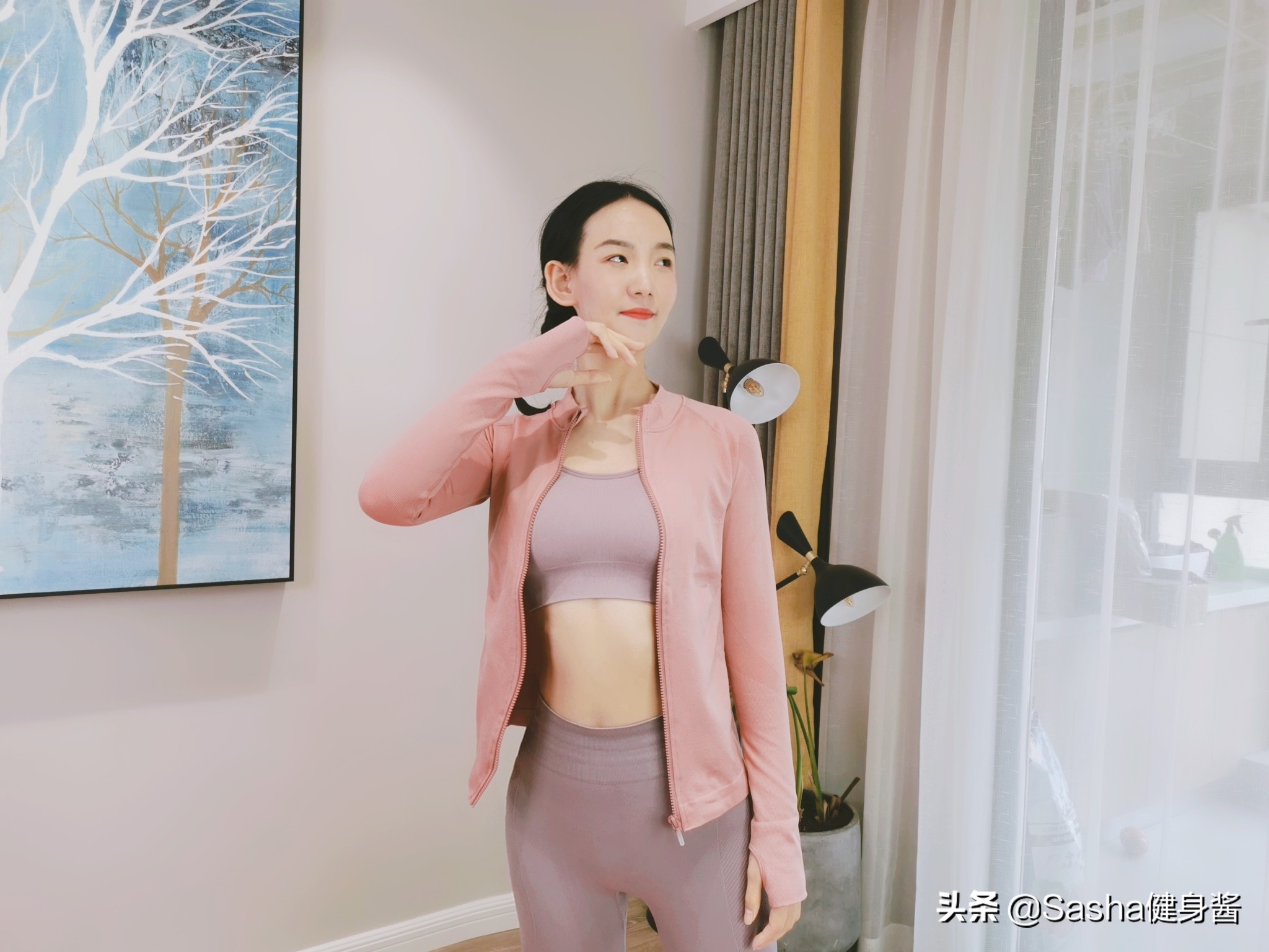 初学者练瑜伽穿啥衣服合适,初学瑜伽穿什么样的瑜伽服最好练