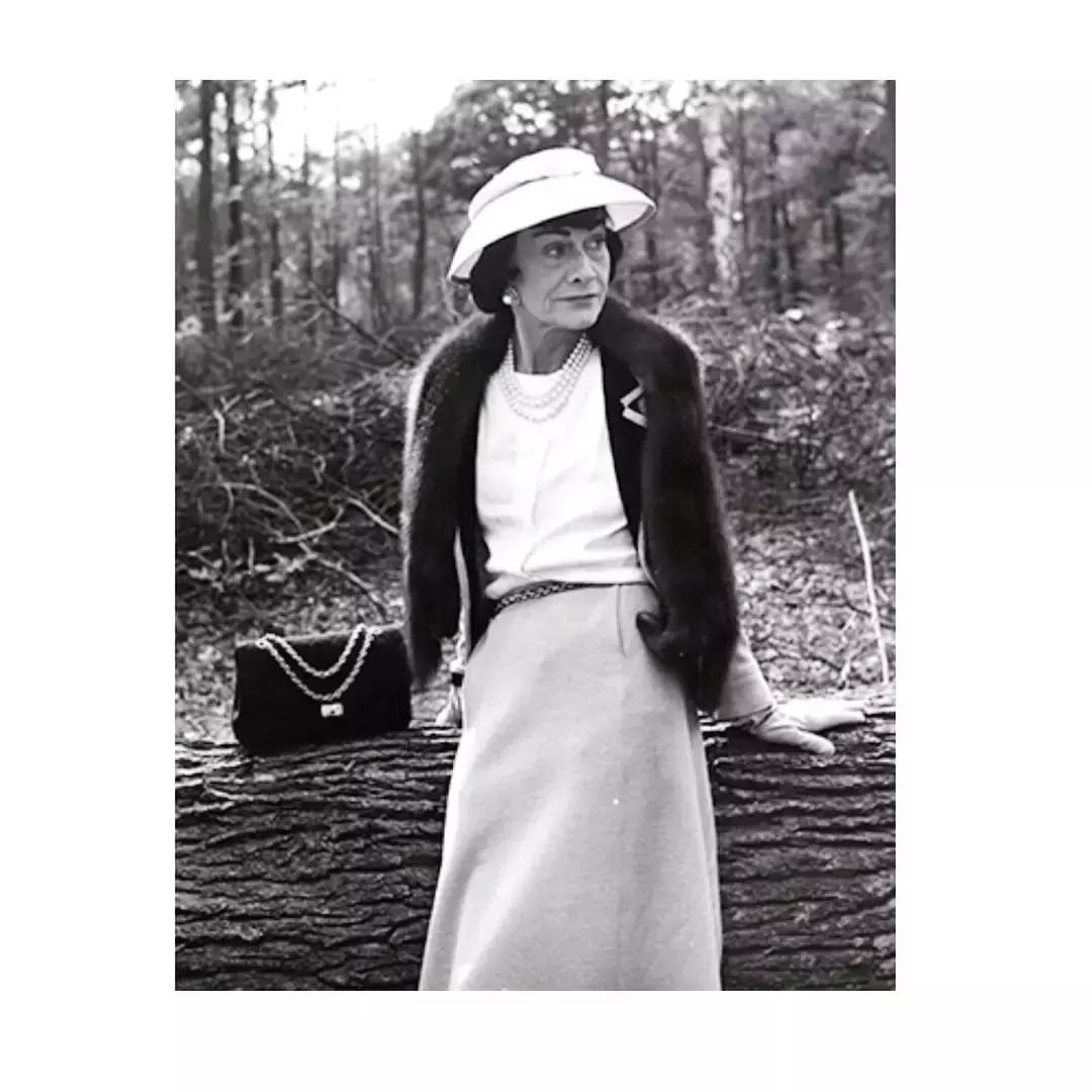 karllagerfeld是什么风格,karllagerfeld卡尔老佛爷男装