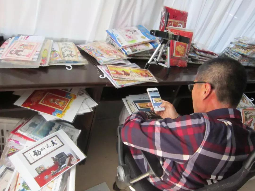 一幅画值上万美金,一幅画几万块