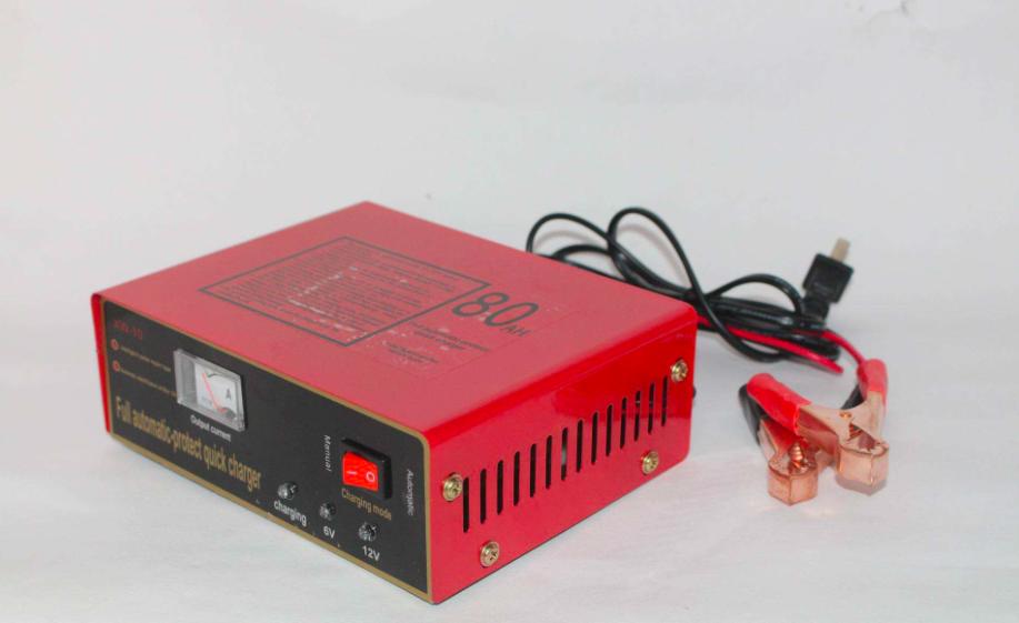 电动车充电器正常指示灯怎样显示,充电器指示灯怎样看电瓶充满