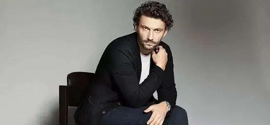 轻松周六,轻松周末歌曲