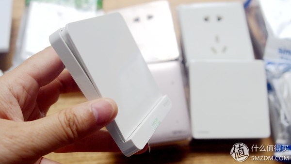 无边框开关插座,无边框开关插座拆解