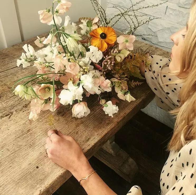 开花店是什么体验？好多人都回这两个字