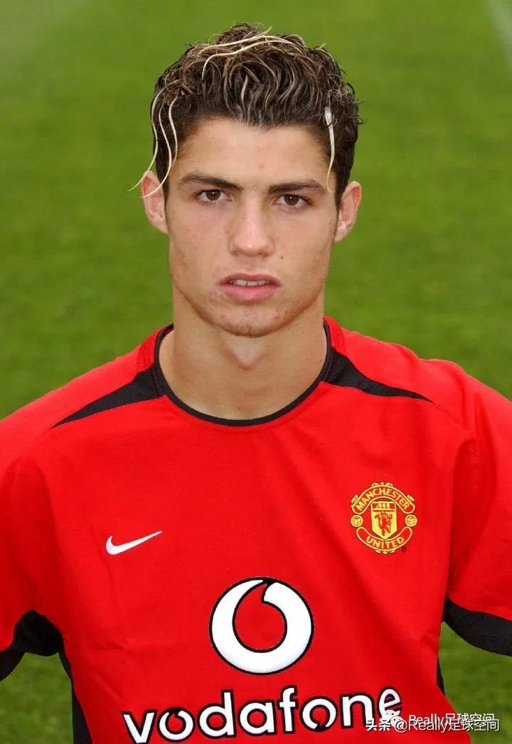 37岁的c罗满眼都是18岁时的自己,c罗我还是从前的那个少年