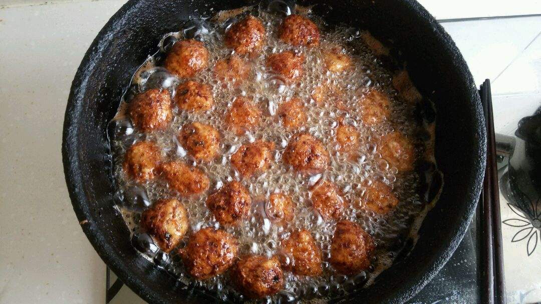 油炸糯米丸子有害吗,油炸丸子有哪些细节需要注意