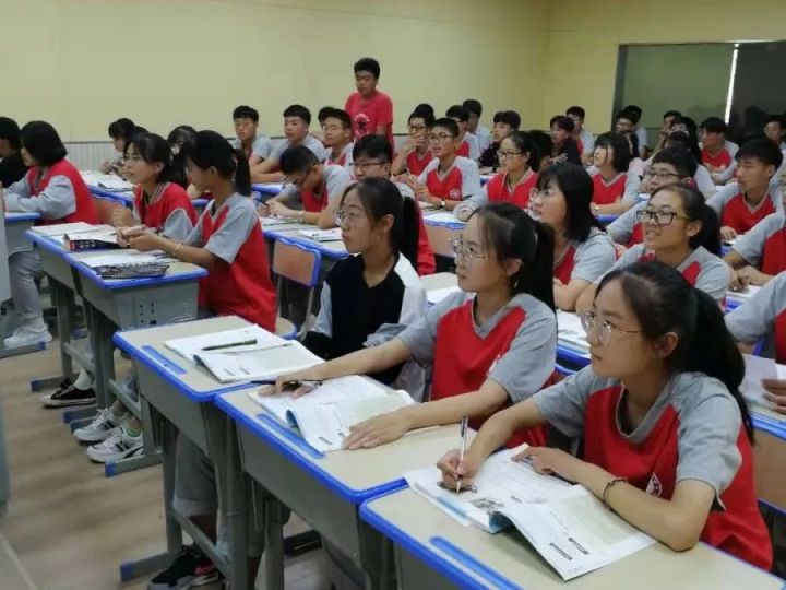 英语口语语音互动直播,英语口语直播外教一对一免费教学