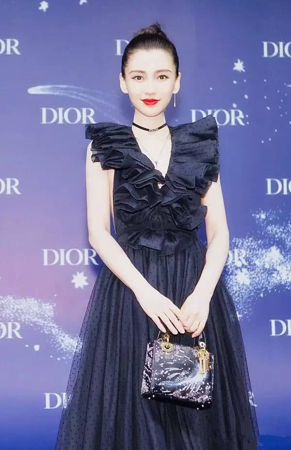 杨颖同款dior包尺寸,angelababy有哪些迪奥的包包
