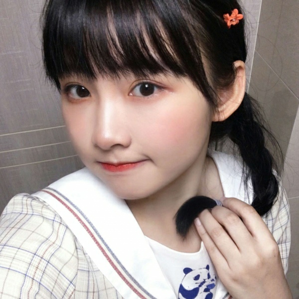 小清新闺蜜女头三人我想送你一个非常可爱的的礼物可是邮递员