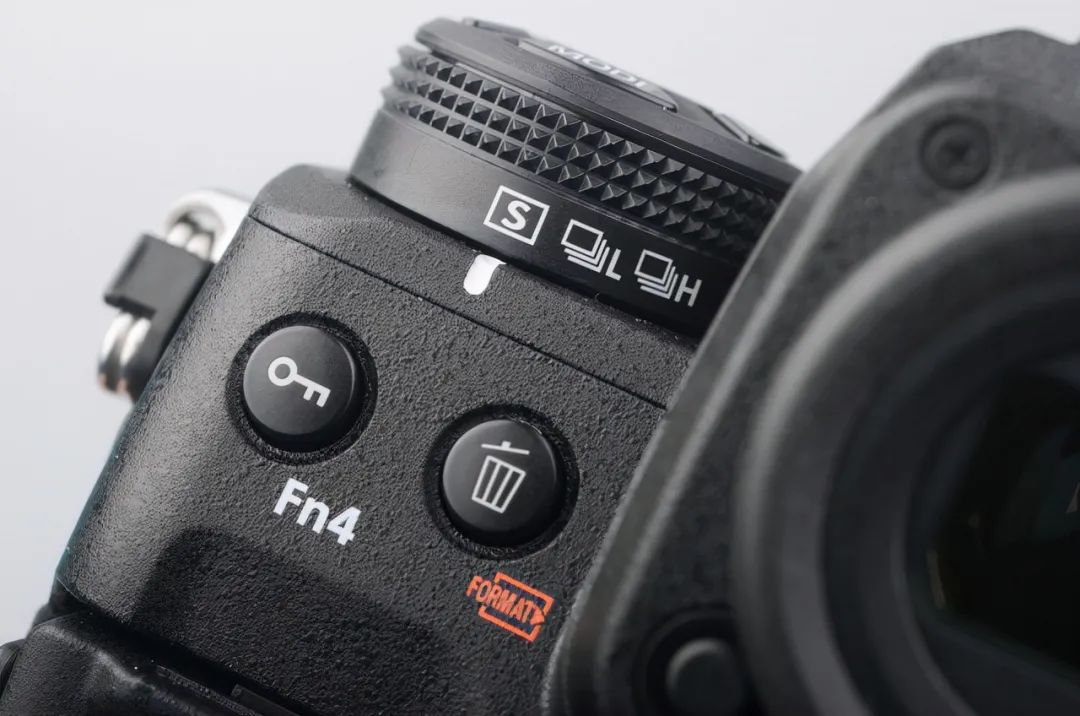 尼康z2470f4和24200选哪个好,尼康旗舰微单z9将问世中关村在线