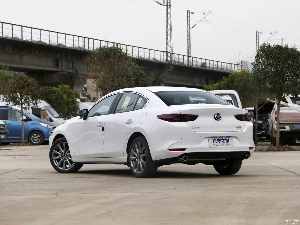 马自达3昂克赛拉8.99万测评,马自达3昂克赛拉实拍高级感