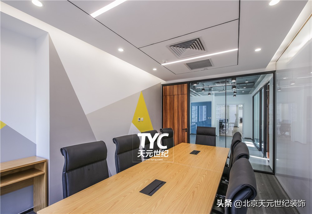 海淀国际化办公室装修设计案例,宝山创意办公室装修设计案例