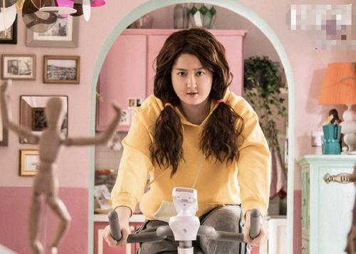 胡杏儿：秘恋黄宗泽奈何情深缘浅，嫁给夜店老板5年3胎太拼命