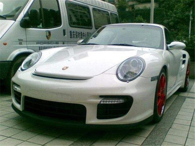 含着金汤匙出生，力帆“太子爷”连布加迪都养不起？